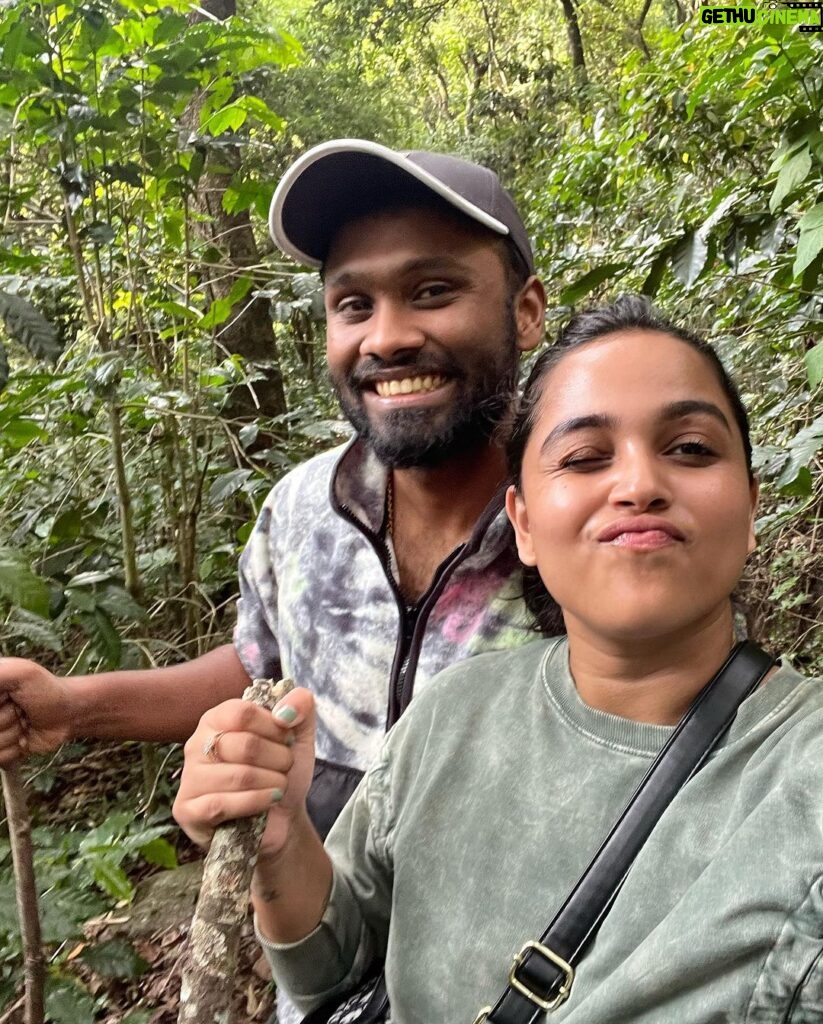 Nakshatra Murthy Instagram - A TREK in Kodai 🌳 ! With my people . Just what we needed. A break from the world. Into the nature 🌲🍃🍂 . #trek #nature #trekking #kodaikanal #kodai #waterfall