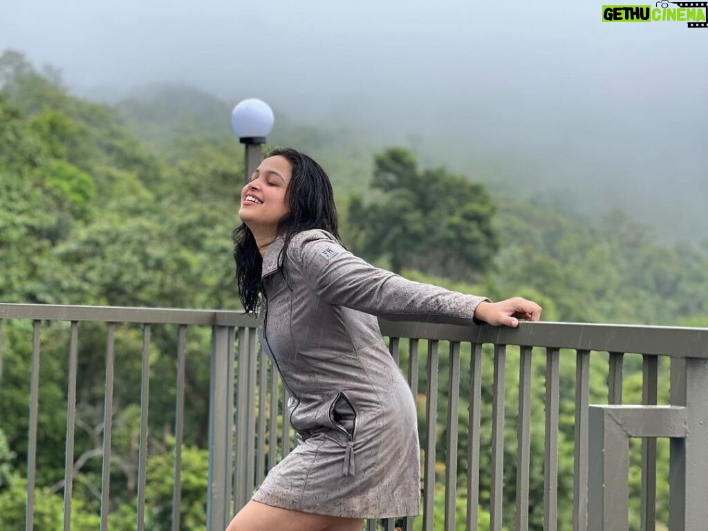 Nakshatra Murthy Instagram - My soul longs for deep forest greens 🌳 , grey laced sky …foggy wisps travelling by . ….. Happy soul 🧿☔️ Shot by my husband @vijayviruz 😘 ………. #nature #mist #fog #cynefin #nakshatramurthy Wild Planet -Bana Heights