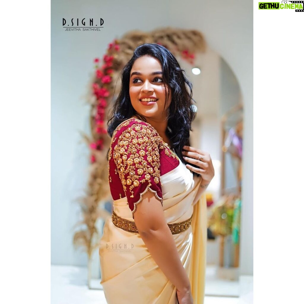 Nakshatra Murthy Instagram - "Glamour Woven in Threads: Discover Your Perfect Blouse at Our Store!" Elevate your style with a jewel blouse featuring Zardosi embroidery, accompanied by pure silver jewelry with 24-carat gold plated hangings. Muse - @nakshatra.murthy 📍Annanagar- +919962773789 📍Adyar- +919176595008 #dsignd #dsigndstudio #jeevithasakthivel #zardosiembroidery #jewelblouse #nakshatramurthy DsignD