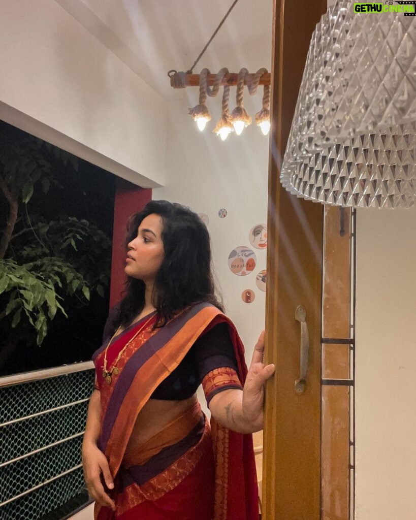 Nakshatra Murthy Instagram - 💫 just loving myself more in this saree ❤ Chennai, India