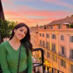 Navya Naveli Nanda Instagram - 🤭💚🐣