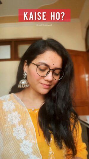 Nidhi Narwal Instagram - Kaise ho? 🌻 

#nidhinarwal #lifeofnidhi #poetry #poetrycommunity #spokenword #stories #storytelling #poems #poet #poetsociety #jazbaatijantaa #stories #spokenwordpoetry #love #lifequotes #selfreminder