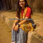 Nidhi Narwal Instagram - Toote dil walon, comments mein attendance laga do! ❤️‍🩹 #lifeofnidhi #nidhinarwal #nidhinarwalpoetry #reelsinstagram #explorepage✨ #trending #trendingreels #trendingaudio #lovequotes #hindipoetry #love #napowrimo