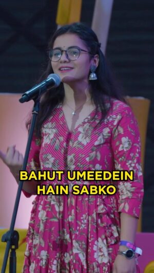 Nidhi Narwal Instagram - Are you an elder sibling? I’ve got something to tell you! 💁🏻‍♀️

Go check my new piece which is up now on @kommuneity ‘s YouTube channel :D

I had so much fun performing this one at @spokenfest ✨

Also, if it makes you feel even slightly “something” then don’t forget to share it across♥️

#kommuneity #kommuneindia #nidhinarwal #nidhinarwalpoetry #spoken #spokenword #spokenwordpoetry #spokenfest #word #eldersibling #quotes #reelsofinstagram #reels #explorepage✨