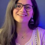 Nidhi Narwal Instagram - Sab theek? 🙃 #nidhinarwalpoetry #nidhinarwal #reels