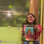 Nidhi Narwal Instagram – 1 : khush ladki with her beautifully framed show 💖 

2 : atyanttt khush ladki! Wajah batane ki zarurat hai? Seriously? 

3 : Last year @barkha.dutt had shared my story “Middle Class Family” and to my surprise, when I met her yesterday and asked her if she did remember, SHE DOESS! It’s been an year but she does 🥹 these very little wins! 

4 : a little more of khush ladki ✨

5 : meri aesthetic sense ki seemayein yahan khatam hoti hain

@spotifyindia @spotifyforpodcasters #spotifypodcastersday #spotifyindia #nazariyaawithnidhinarwal