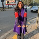 Nidhi Narwal Instagram - Swipe left to make me laugh! Vaise bhi tum mujhe bas yahin “swipe left” kar sakte ho 🤭