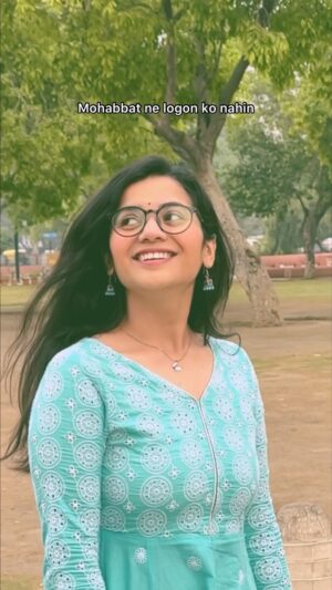 Nidhi Narwal Instagram - Mohabbat ne nahi… ❤️‍🩹

#nidhinarwal #lifeofnidhi #nidhinarwalpoetry #hindiquotes #hindistorytelling #hindipoetry #poetry #poem #love #lifequotes #reelsinstagram