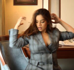 Nidhi Singh Instagram - Hair flipping stories.. 
•
•
•
@makeupbyshefali.s X @khushghulati