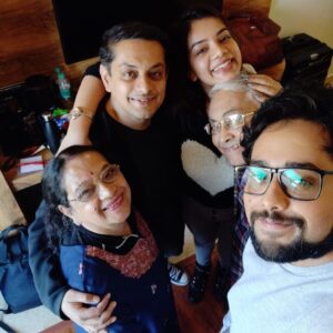Nidhi Singh Instagram - Khudi ko Kar buland itna,
Ki har taqdir se pehle,
Khuda bande se khud pucche,
Bata teri raza kya hai. 
.
I’ll look for my answers in these lines you’d often recite to us in your baritone voice..
Calling you mine will always be my highest honour & privilege. 
Thank you papa. 
I’ll hold onto you tightly in my heart..
We don’t say goodbye.. we say “Aage ka program kya hai, bata dena...” 
We’ll be fine, ok?
Together.. Forever. ❤️