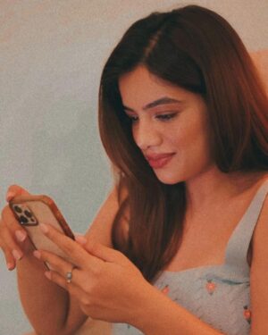 Nidhi Singh Instagram - #YesyesImListening 😋
.
📷 @nikkhil_ak