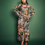 Nimrat Kaur Instagram - “Be like a wild flower, untamed, blooming wherever the wind takes you.” ❤️‍🔥 HMU : @nishisingh_muah assisted by @ashisbogi Outfit : @hm @rabanne #hm #RabanneHM Earrings : @viangevintage Heels : @off___white Styled by : @shaleenanathani Styling team : @vasudhagupta @simrankumar19 Photographer : @visualaffairs_va #promotions #BossBabeBela♠️ #BelaDiaries❤️‍🔥 #SajiniShindeKaViralVideo @maddock