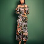 Nimrat Kaur Instagram - “Be like a wild flower, untamed, blooming wherever the wind takes you.” ❤️‍🔥 HMU : @nishisingh_muah assisted by @ashisbogi Outfit : @hm @rabanne #hm #RabanneHM Earrings : @viangevintage Heels : @off___white Styled by : @shaleenanathani Styling team : @vasudhagupta @simrankumar19 Photographer : @visualaffairs_va #promotions #BossBabeBela♠️ #BelaDiaries❤️‍🔥 #SajiniShindeKaViralVideo @maddock