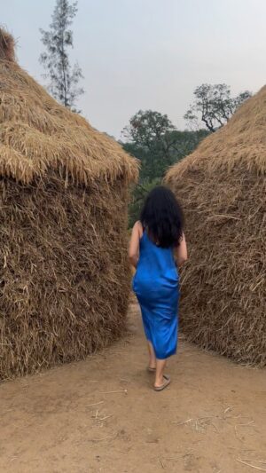 Nimrat Kaur Instagram - Yeh transition beat karkey dikhao!! 🥴

#decemberchallenge #openchallenge #reeltransition #reelkarofeelkaro #beatthis #BharatKiNimrat