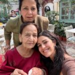 Nimrat Kaur Instagram - Generations of love and conversations about the exact same topics every trip! Ghar ke pyaar ki consistent vibe ♥️♾️ #hometime #fullheart #khaanekibaatein Bikaner House