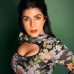 Nimrat Kaur Instagram - “Be like a wild flower, untamed, blooming wherever the wind takes you.” ❤️‍🔥 HMU : @nishisingh_muah assisted by @ashisbogi Outfit : @hm @rabanne #hm #RabanneHM Earrings : @viangevintage Heels : @off___white Styled by : @shaleenanathani Styling team : @vasudhagupta @simrankumar19 Photographer : @visualaffairs_va #promotions #BossBabeBela♠️ #BelaDiaries❤️‍🔥 #SajiniShindeKaViralVideo @maddock