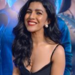 Nimrat Kaur Instagram – Itna pyaaar!!!!! Thank you thank you thank you!!! ho gayee hai VIRAL!! 

Aap sabhi ko (off-duty) Bela Barot ka dil se shukriya!! 🙏🏼⭐️♥️ 

#sajinishindekaviralvideo NOW IN CINEMAS!!!! 
#feelingthelove