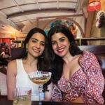 Nimrat Kaur Instagram - Something naughty something nice…too much sugar and some spice 😉 Best day spent in best company over the best meal - in no particular order!! Happy kisssssmassss to us all 💋♥️🎄 #canthaveenough #christmasobessesed #iykyk