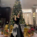 Nimrat Kaur Instagram - Twirling under the Christmas tree, my inner child kind of merry!!! 💋🎄♥️ Happy Christmas all!!! #hohoho #treemendous🥰 #loveandlight Under the Christmas Tree