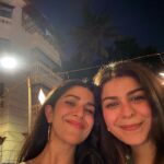 Nimrat Kaur Instagram - Gorgeous lights, customary annual Christmas walk, a million selfies and a visit from my baby sis for a present from Santa !!! Merry Christmas to all celebration from me and mine ♥️💋🥰👯‍♀️🎄 #merrychristmas #christmaseve #siblinglove #besttimes Ranwar Village