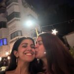 Nimrat Kaur Instagram - Gorgeous lights, customary annual Christmas walk, a million selfies and a visit from my baby sis for a present from Santa !!! Merry Christmas to all celebration from me and mine ♥️💋🥰👯‍♀️🎄 #merrychristmas #christmaseve #siblinglove #besttimes Ranwar Village