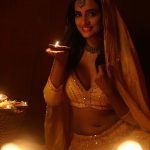 Nisha Guragain Instagram - Spreading Diwali vibes! ...🪔 📷- @faizialiphotography Location- @fzyfuzionstudio MUA- @makeupbybharti