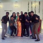 Nisha Krishnan Instagram - Coimbatore mappilai ku ponnu kedachachu @chathrien.rajan 😁 @chathrien.rajan @tomfrank_tomfrank @rjshivakanth @actor_balasaravanan @vishnuvijay_offl @vetri_artist #kanakannumkalangal #photodump #coimbatore #maruthamali