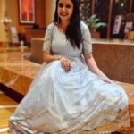 Nisha Krishnan Instagram - Dolled up for friend's wedding 🙂 Wadrobe: @uttara_trulyurs #coimbatore #weekend #friendsreunion