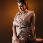 Nisha Krishnan Instagram - Oooo . Model @prettysunshine28 . Gear Used @canonindia_official Canon EOS R5 . #lights #poweroflight #diy #TraditionalPhotoshoot #NishaGanesh #ChandruBharathy #HighFashion #BehindTheScenes #CanonEOSR5 #BehindTheScenes #BTS #CapturedOnCanon #DoGreatWithCanon #EOSInfluencer #canonindia_official #ProTips #WeddingPhotographerMentor #PhotoMentor #AskChandruBharathy Focuz Studios - Wedding Photography - India