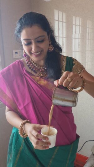 Nisha Krishnan Instagram - Coffee corner ☕️

I went to make my own coffee from the coffee stall!  I ended up making coffee for everyone!! Alternate job irruku 🥲😅😜 

@talk2ganesh
Am budding entrepreneur now! "Kaapi kadai owner"😜😅

#coffee #coffeelover #mamicoffeeshop