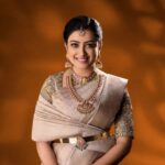 Nisha Krishnan Instagram - ✨️ Makeup & Hairdo @ready_to_tangle Behind the lens- @focuzstudios @chandrubharathy Stylist & Concept @sharmithmakeover Saree- @pachaiyappas_silks Blouse- @d.sign.d Jewellery- @theamethyststore Draping- @sharmithmakeover