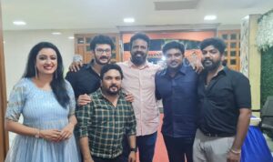 Nisha Krishnan Instagram - Coimbatore mappilai ku ponnu kedachachu @chathrien.rajan 😁

@chathrien.rajan
@tomfrank_tomfrank @rjshivakanth
@actor_balasaravanan
@vishnuvijay_offl @vetri_artist 

#kanakannumkalangal #photodump #coimbatore #maruthamali