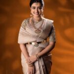Nisha Krishnan Instagram - Go for GOBO . Model @prettysunshine28 . Gear Used @canonindia_official Canon EOS R5 Canon RF 85mm f/1.2 L USM . Light @godox_global Godox AD600Pro Godox AD200 Godox SK400 . #gobo #diy #TraditionalPhotoshoot #NishaGanesh #ChandruBharathy #HighFashion #BehindTheScenes #CanonEOSR5 #BehindTheScenes #BTS #CapturedOnCanon #DoGreatWithCanon #EOSInfluencer #canonindia_official #ProTips #WeddingPhotographerMentor #PhotoMentor #AskChandruBharathy Focuz Studios - Wedding Photography - India
