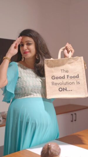 Nisha Krishnan Instagram - Indulge in the heartwarming tradition, lovingly curated for all the wonderful moms out there, with genuine affection from our adorable Grandmom, Janaki Paati 💕 

Embark on a culinary journey to discover the exquisite and authentic flavors of South Indian cuisine at @sweetkaramcoffee_india 🌿 Treat your taste buds to a variety of mouthwatering sweets, crispy snacks, and special delights tailored for your little ones, including the ABC Nutri Mix and Millet Health Mix 🥛

I've joined @sweetkaramcoffee_india and become part of their #OneFamily, dedicated to spreading the #GoodFoodRevolution. SKC is committed to:

🤝Preserving our cherished native traditional delicacies for our kids amidst the Western wave. Let's consider packing our wholesome traditional snacks in their school lunch boxes?
🤝 Providing products as pure as those prepared at home, free from Palm Oil and Preservatives, just like our own grandmothers used to make.
🤝Sharing the Taste & Tales of South India globally through their Dakshin Tales Community - Find the link to join @www.sweetkaramcoffee.in 

No matter where you are in the world, Sweet Karam Coffee is unwavering in delivering these delightful treasures right to your doorstep 🌍

Let's unite in sharing the incredible flavors and stories of South India with the world ✨ 😋💕 #SweetKaramCoffee #SouthIndianFlavors #GoodFoodRevolution 🚀 #Nishaganesh
