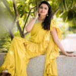 Nisha Krishnan Instagram - Some fav archives 🥰 This is also spl because it was taken a few months after I delivered my daughter! #saree #frillsaree #sareelove❤️