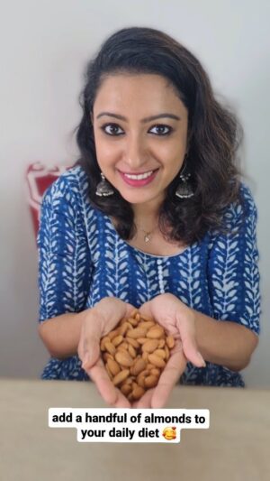 Nisha Krishnan Instagram - Looking for a healthy snack that's also great for your skin? Well then, look no further and include a handful of almonds to your daily diet.

#ad #HolisticHealthWithAlmonds #health #fitness #almonds #paidpartnership #collab