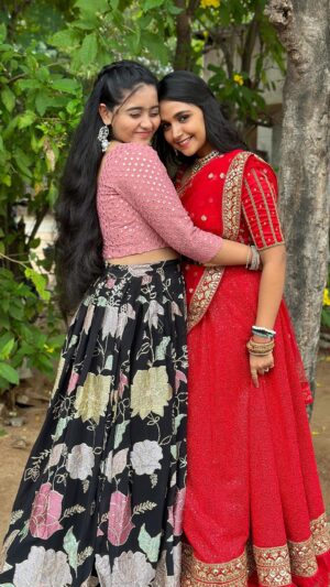 Nisha Ravikrishnan Instagram - Finally grooving to this one 💃🏻
#meghnish❤️ 
@nisha_ravikrishnanoffl_ 

#meghanasunil #feature #foryoupage #explorepage✨ #reelsinstagram #reelitfeelit #reelsvideo #instagram #instagood #instadaily