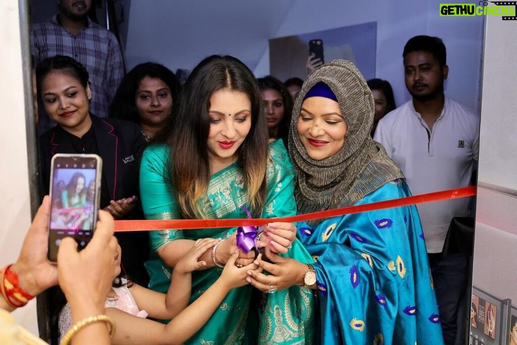 Nishita Goswami Instagram - Grand opening of Lakmé Beauty Salon at Hatigaon Road @lakmesalonhatigaon My wishes and love to the entire team of Lakmé Beauty salon @lakmesalonhatigaon
