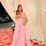 Nitanshi Goel Instagram - Youngest Social Influencer Of The Year 🏆✨ So honoured to receive this prestigious award at Tycoon Global Filmfare Achiever’s Awards🙏🏻 It feels amazing to be recognised for the work that I do and will keep on doing with all my heart♥️ A big Thankyou to all my fans for all the Love & support 🙏🏻🧿 Look @the_adhya_designer ✨ #Nitanshigoel #Award #nitanshians #JaiShriKrishna #grateful #laapataladies #maidaan #terejaisa @tycoonglobal @filmfareme The Club Mumbai