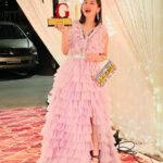 Nitanshi Goel Instagram - Youngest Social Influencer Of The Year 🏆✨ So honoured to receive this prestigious award at Tycoon Global Filmfare Achiever’s Awards🙏🏻 It feels amazing to be recognised for the work that I do and will keep on doing with all my heart♥️ A big Thankyou to all my fans for all the Love & support 🙏🏻🧿 Look @the_adhya_designer ✨ #Nitanshigoel #Award #nitanshians #JaiShriKrishna #grateful #laapataladies #maidaan #terejaisa @tycoonglobal @filmfareme The Club Mumbai