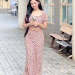 Nitanshi Goel Instagram - Am I pretty or I am pretty🥰✨ . #KulcheChole #Rooh @officialdilrajgrewal @officialsimarsethi @sumeetsinghm @jus.keys @sagamusic @sagastudiosofficial @simranjitsinghhundal #nitanshigoel #nitanshians