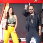 Nitanshi Goel Instagram - Grooving to this new party anthem!!! With the King himself @mikasingh🌟♥️ #PartySongOfTheYear #MikaSingh #WhatTheLuckSong #jahaanchaaryaar #nitanshigoel #nitanshians