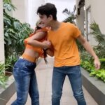 Nitanshi Goel Instagram - Never leave your friends annoy them forever🙃😂 #azee