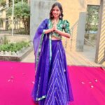 Nitanshi Goel Instagram - Embracing the shift from Navratri's farewell to the celebration of Lord Ram's triumph. Let the legendary victory of good over evil in the epic Ramayana enlighten our hearts to fearlessly conquer life's hurdles with righteousness and bravery. Wishing you all a joyous and blessed Dussehra! 🏹 Outfit @kirtiagarwal_varsha ✨ #Nitanshigoel #Nitanshi #Nitz #Nitanshians #LaapataLadies KoraKendra Grounds