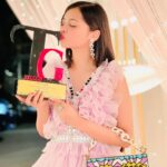 Nitanshi Goel Instagram - Youngest Social Influencer Of The Year 🏆✨ So honoured to receive this prestigious award at Tycoon Global Filmfare Achiever’s Awards🙏🏻 It feels amazing to be recognised for the work that I do and will keep on doing with all my heart♥️ A big Thankyou to all my fans for all the Love & support 🙏🏻🧿 Look @the_adhya_designer ✨ #Nitanshigoel #Award #nitanshians #JaiShriKrishna #grateful #laapataladies #maidaan #terejaisa @tycoonglobal @filmfareme The Club Mumbai