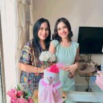 Nitanshi Goel Instagram - Sweet 16!🩷🫶🏻 🎂 @lucibellos_caffe 🧁 @tf.cakes #Sweet16 #birthdaygirl #nitanshigoel #meresapne #nitz