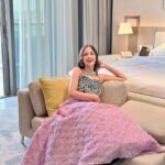 Nitanshi Goel Instagram - I purple you 💜🫶🏻✨ (4th one is a video) IIFA day 1 Location : @hiltonabudhabiyasisland Look @the_adhya_designer #IIFArocks #IIFA2023 #abudhabi #yasisland #hiltonhotel #indianbarbie #nitanshigoel #nitanshi #laapataladies #purple #💜 @yasisland Yas Island
