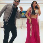 Nitanshi Goel Instagram - Reel Time ⏰with #nakhra girl @nitanshigoelofficial #dancechallenge 💃 Share your reels now on Nakhra Hookstep and don’t forget to Tag us @globaldesirecords @nitanshigoelofficial veekapoor @amorani01 @chaurasia.prateek @ravie_akahday @aslam_khan_director @dipuneog_ Location : @atrangz #nakhra #tanmayssingh #nitanshigoel #gdr #globaldesirecords #instareels #dancereels #reels #trendingsongs #trendingreels #musicvideo #instagram #music