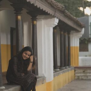 Nithya Ram Instagram - “Too blessed to be stressed “🙏🏽✨
.
.
.
.
.
.
📷: @mano_graphy_