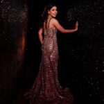 Niti Taylor Instagram - In Frame:- @nititaylor 🤎 . Shoot Concept & Look Designed By:- @nehaadhvikmahajan @bridalsbynam @imuseacademy . 💄MUA , Hair & Styling :- @nehaadhvikmahajan . 👗Gown :- @nikhitatandon . #nititaylor #makeup #ootd #nehaadhvikmahajan #makeupbyme💄 #nammakeovers #bride #to #be #bridal #look #bridalmakeupartist #destinationweddingmakeupartist #weddingmakeup #hair #hairstyling #nammakeovers #bollywood #television #makeupartist #mumbai #traveller #all #over #the #globe